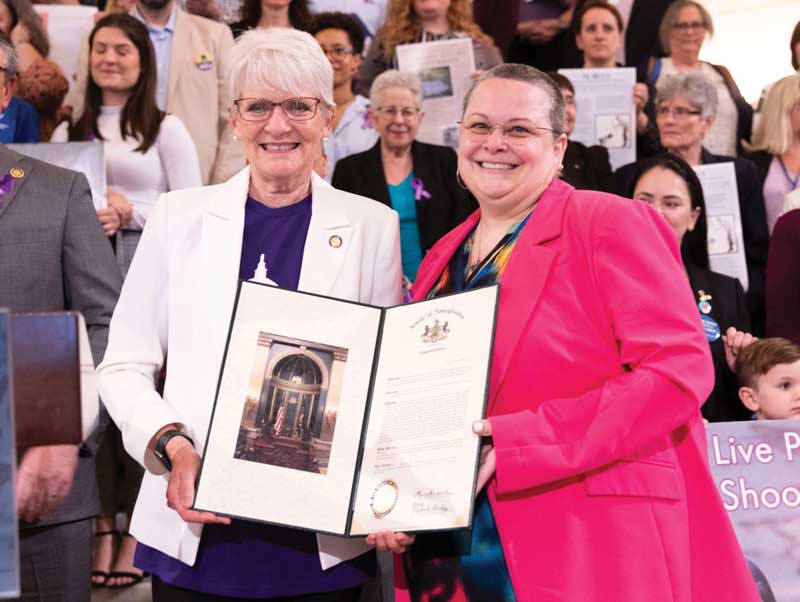 (L-R) Pennsylvania Senator Carolyn T. Comitta ’74 presents a legislative citation to Cassandra Reyes