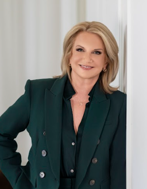 Tracey Davidson Headshot