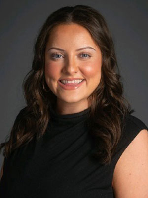 Kim Farrer Headshot
